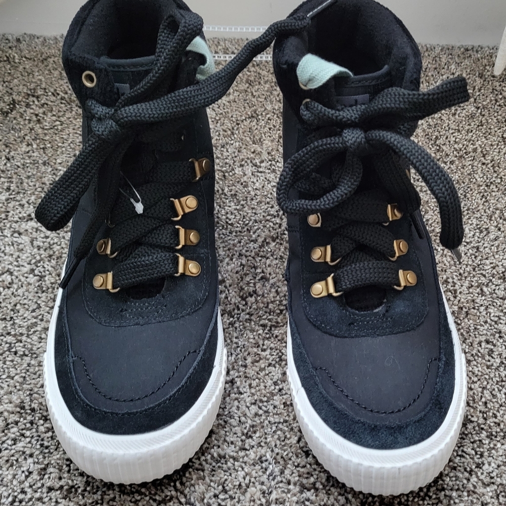 New, Keds Fielder Boot Suede/Nylon & Velvet w/ Thinsulate Women Black, Size 8.5.